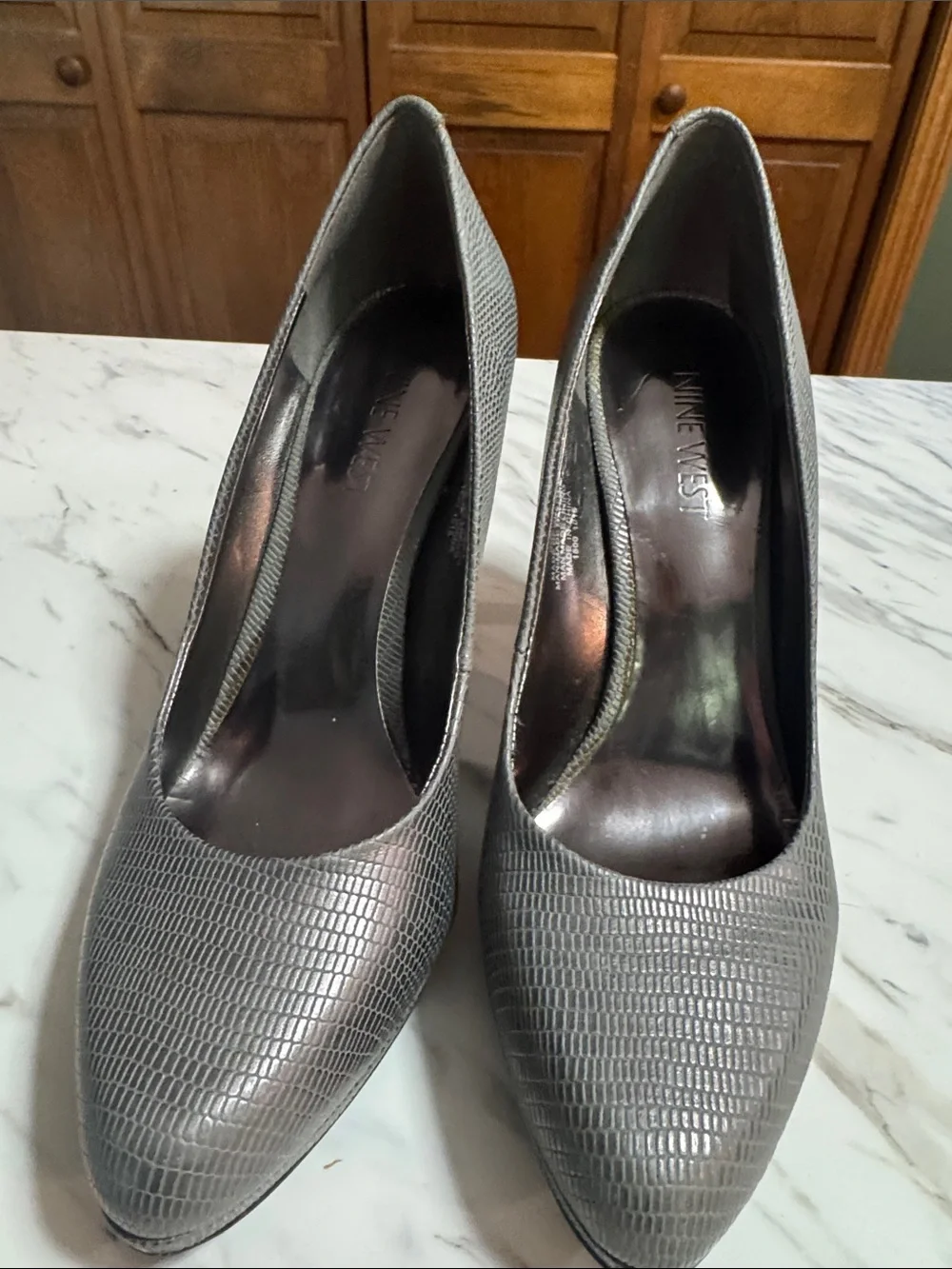 Nine West Silver-Gray Textured Pointed-Toe Pumps
